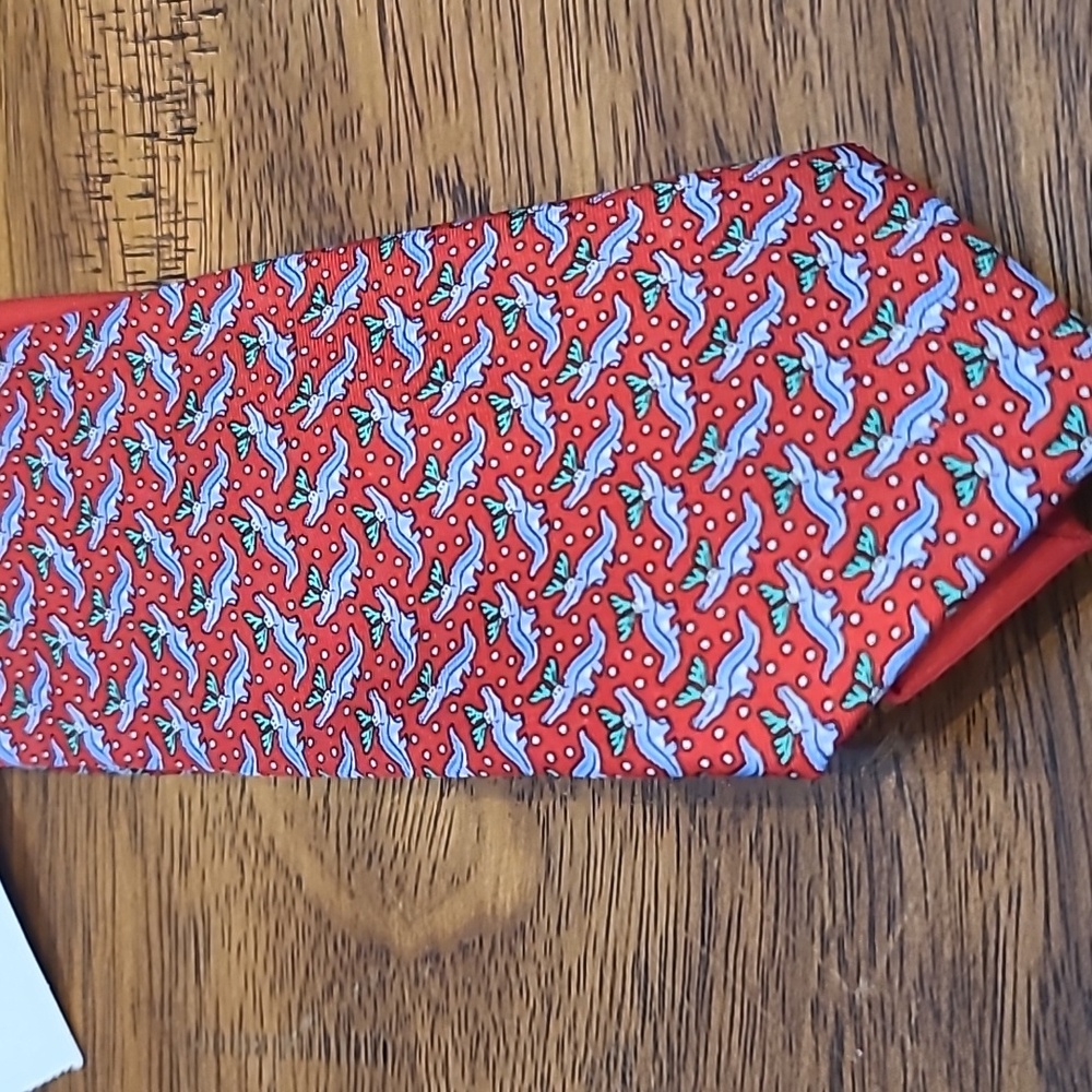Tommy Hilfiger Men's Neck Tie 100% Silk Red Animal Print.  New - Picture 2 of 4